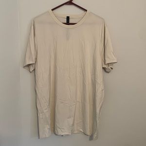Men’s XL lululemon athletic Fundamental t-shirt
